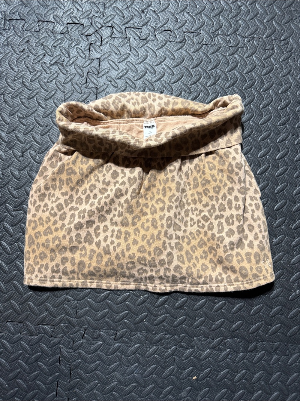 PINK Victoria's Secret women’s Beige Leopard Print Skirt